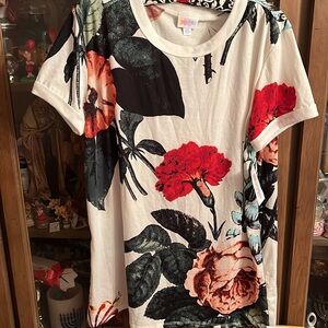 Short Sleeve Floral T-Shirt